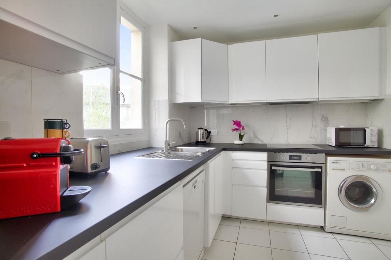2 Bedrooms Tour Eiffel Breteuil Paris Exterior photo